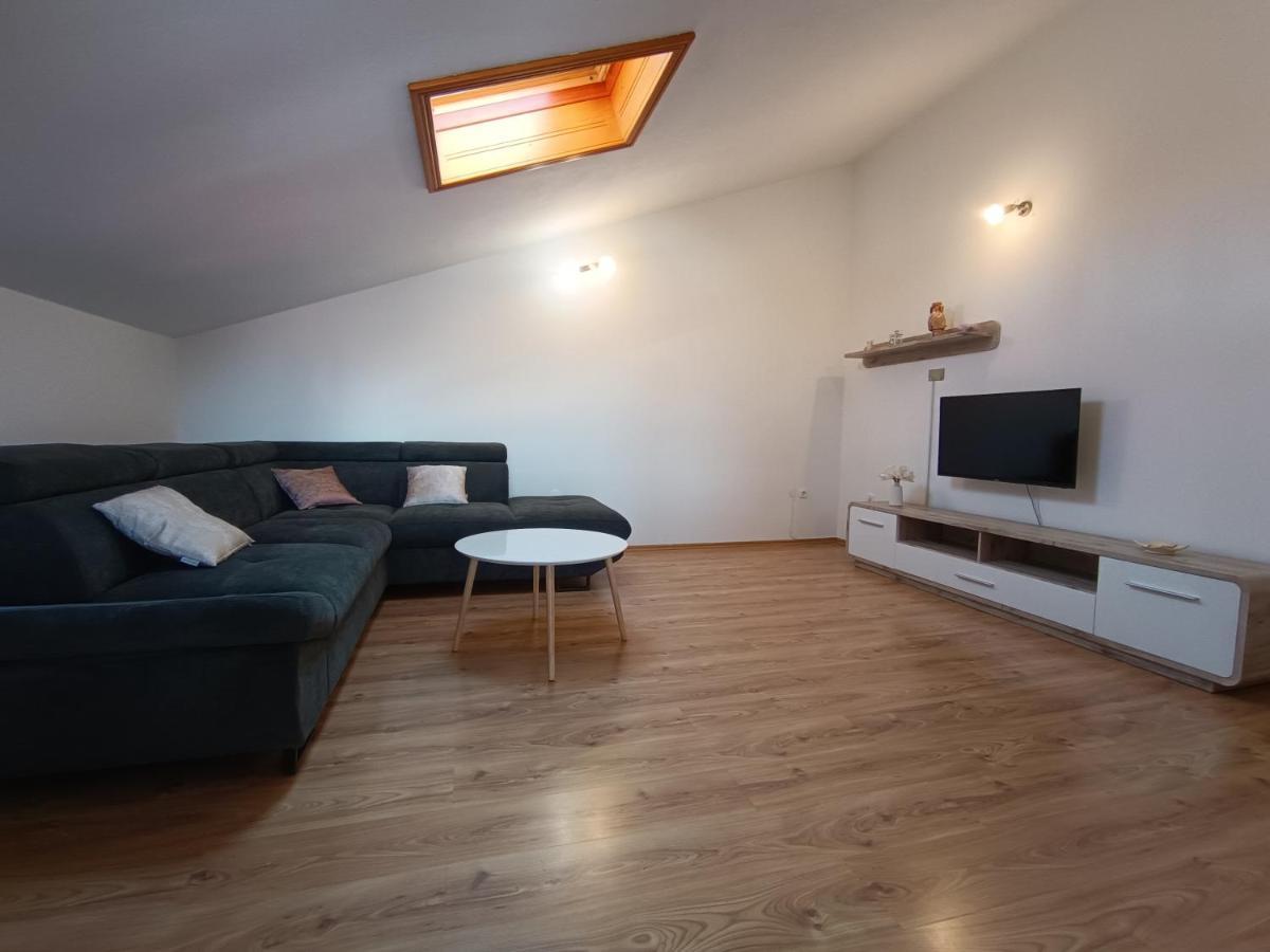 Apartman Sintic 크르크 외부 사진